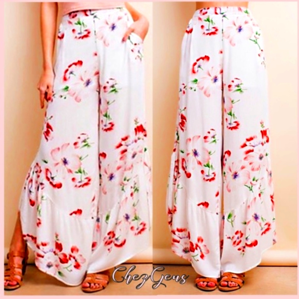 ❤HOST PICK❤ White floral palazzo pants NWT S M L